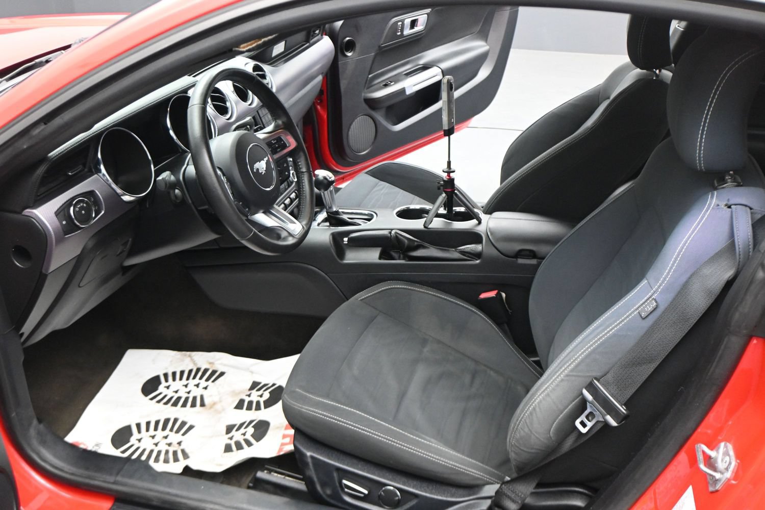 Used 2015 Ford Mustang GT RWD image 19