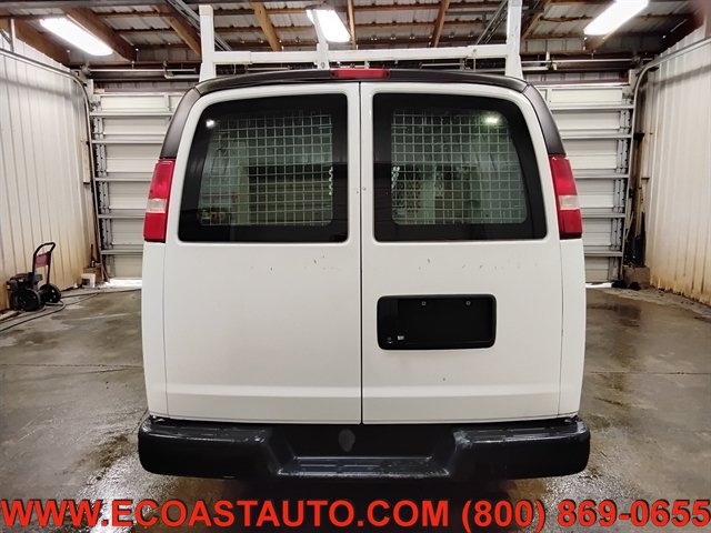 Used 2018 Chevrolet Express 2500 w/ Driver Convenience Package RWD image 7