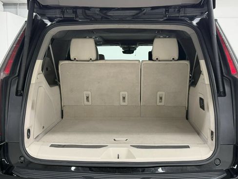 Used 2022 Cadillac Escalade ESV Premium Luxury Platinum AWD/4WD image 43