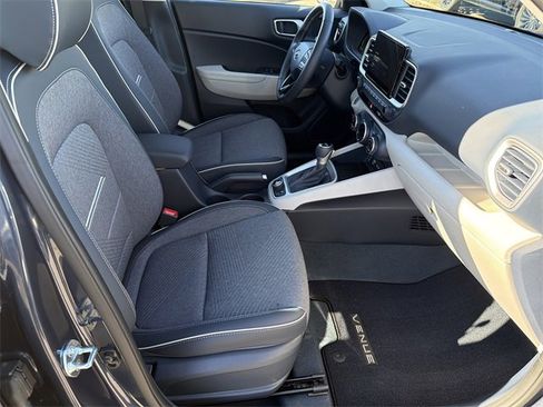 Certified 2025 Hyundai Venue Limited image 13