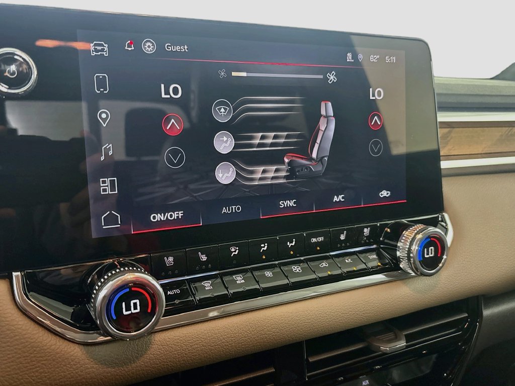 New 2026 GMC Canyon Denali AWD/4WD image 16