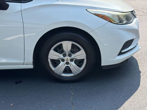 Used 2016 Chevrolet Cruze LS FWD image 12