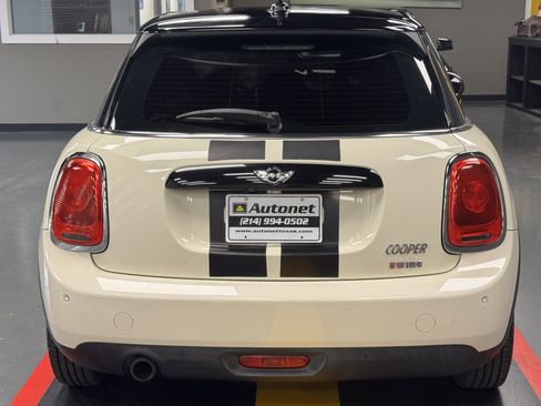 Used 2016 MINI Cooper 4-Door Hardtop FWD image 8