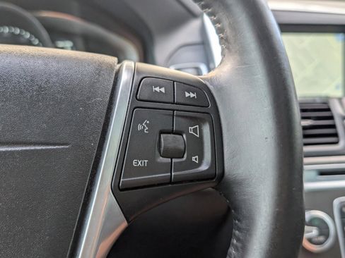 Used 2016 Volvo XC60 T5 Premier image 41