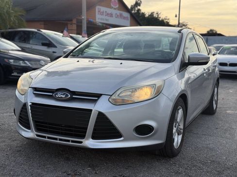 Used 2014 Ford Focus SE image 3