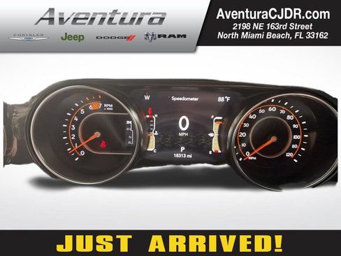 Used 2023 Jeep Wrangler Unlimited Sahara AWD/4WD image 1