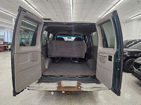 Used 2000 Ford E-150 and Econoline 150 Wagon image 29