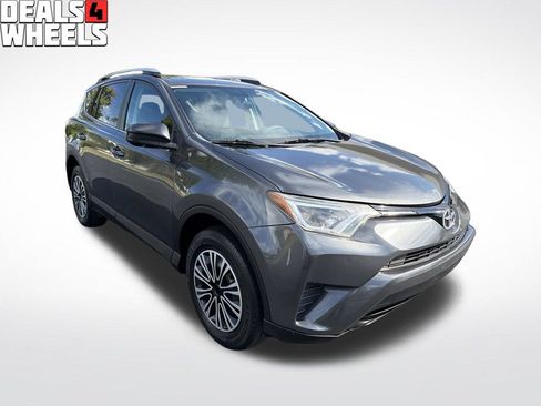 Used 2016 Toyota RAV4 LE AWD/4WD image 7