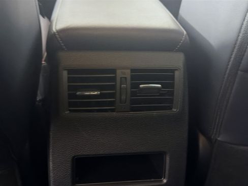 Used 2025 Mitsubishi Outlander SE FWD image 26