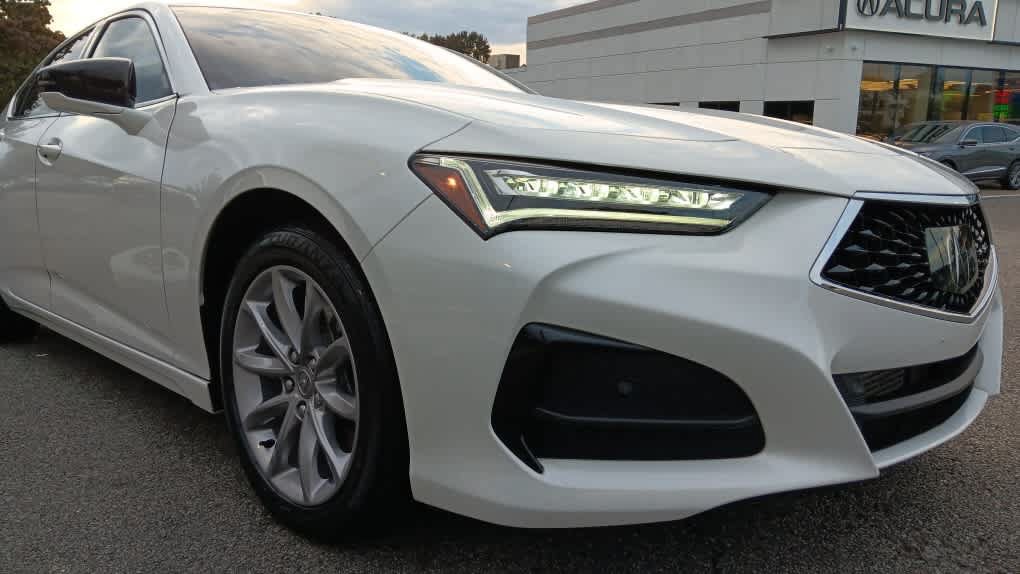 Used 2023 Acura TLX FWD image 8