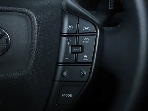 Used 2025 Toyota Prius LE AWD/4WD image 23