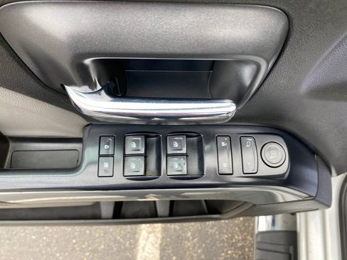 Used 2017 Chevrolet Silverado 1500 LT w/ All Star Edition image 19