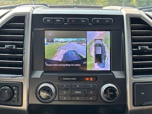 Used 2021 Ford F350 Platinum AWD/4WD image 20