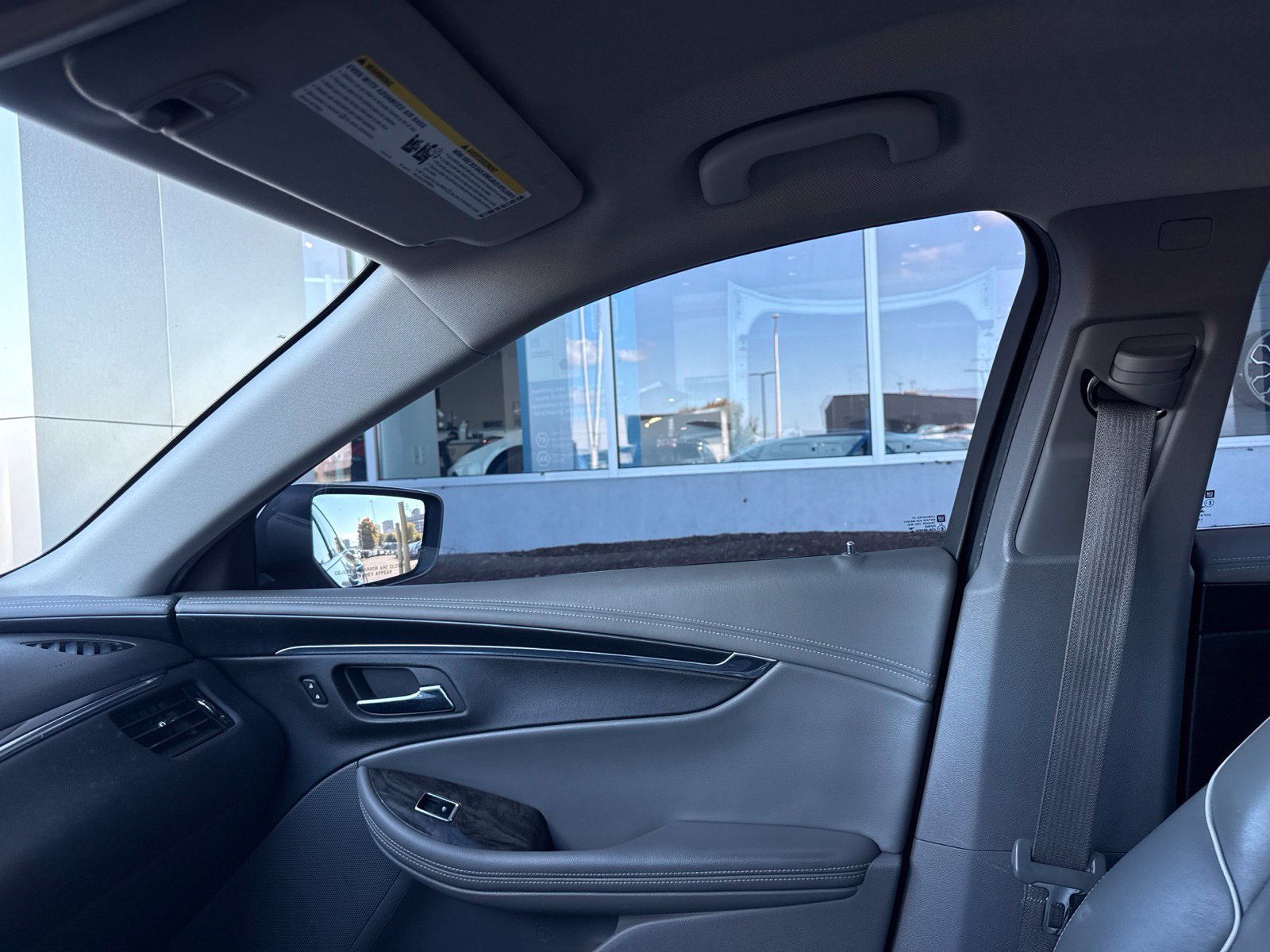 Used 2015 Chevrolet Impala LTZ FWD image 26