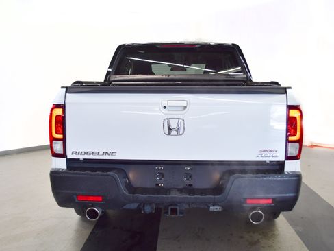 Used 2023 Honda Ridgeline Sport image 6