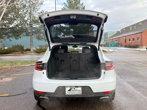 Used 2018 Porsche Macan Base image 39