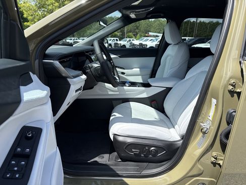 New 2026 Jeep Cherokee Laredo AWD/4WD image 9