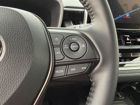 Used 2025 Toyota Corolla XSE FWD image 26