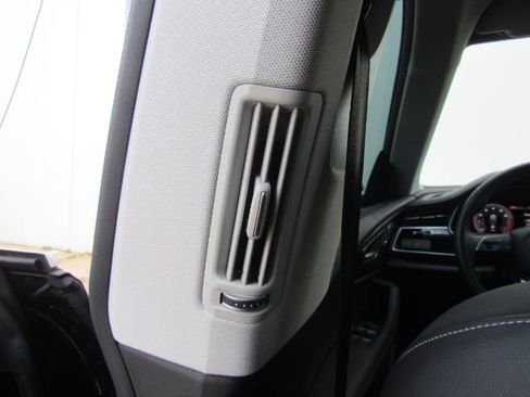 Used 2023 Audi Q8 Premium Plus w/ Premium Plus Package image 34