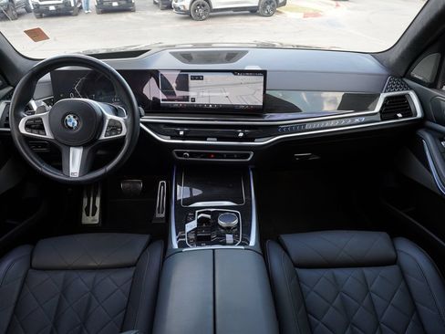 Used 2024 BMW X7 xDrive40i w/ M Sport Package AWD/4WD image 7