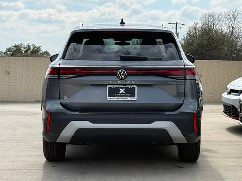 New 2026 Volkswagen Tiguan S image 8
