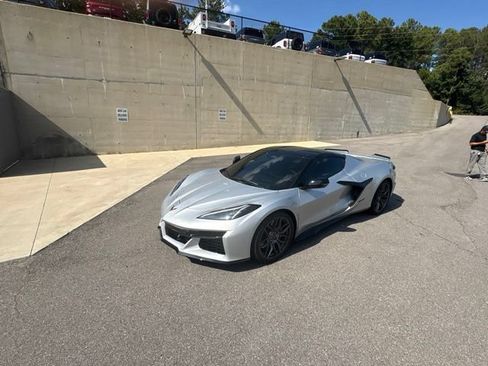 Used 2026 Chevrolet Corvette Z06 RWD image 9