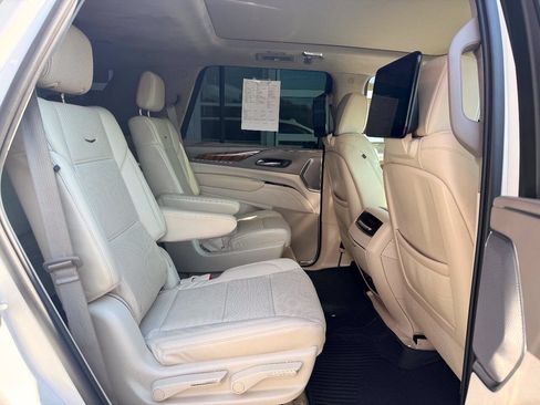 Used 2021 Cadillac Escalade Premium Luxury Platinum AWD/4WD image 39