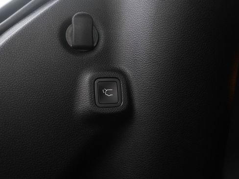 Used 2023 Jeep Compass Altitude w/ Convenience Group image 11