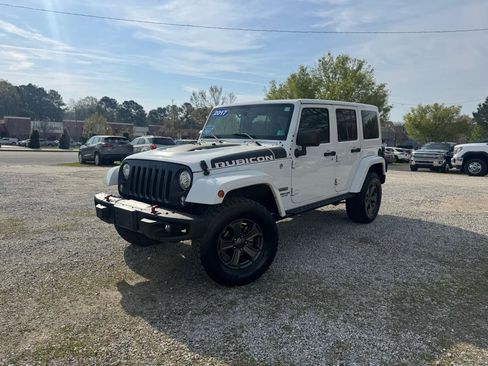Used 2017 Jeep Wrangler Unlimited Rubicon image 1