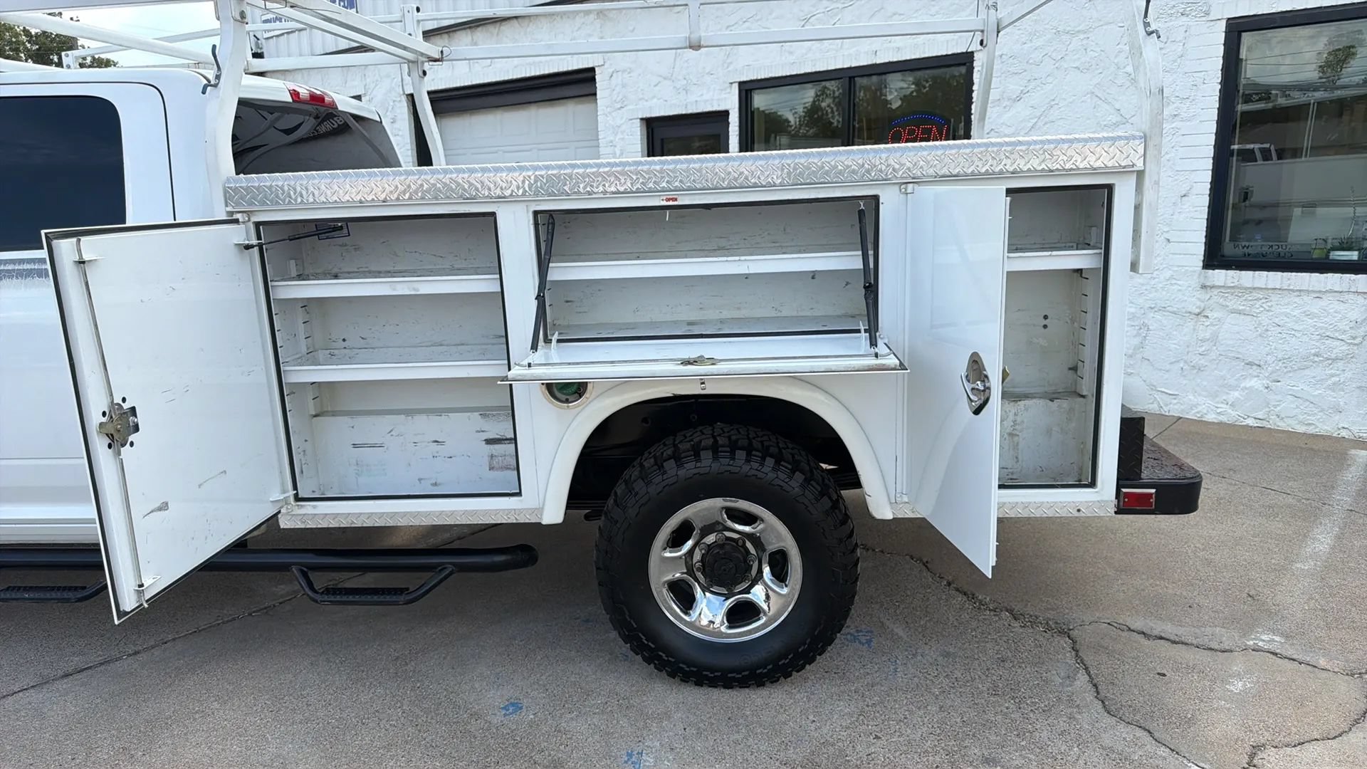 Used 2012 RAM 3500 ST w/ Chrome Appearance Group AWD/4WD image 8