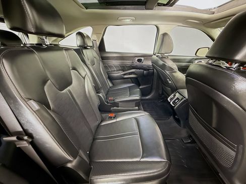 Used 2025 Kia Sorento EX AWD/4WD image 30