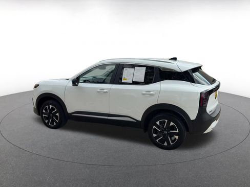 Used 2026 Nissan Kicks SV w/ Cold Weather Package AWD/4WD image 10
