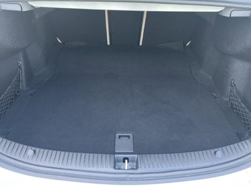 Used 2015 Mercedes-Benz C 300 4MATIC Sedan image 41