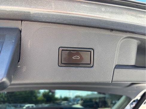 Used 2019 Volkswagen Atlas SEL Premium AWD/4WD image 52