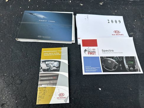 Used 2009 Kia Spectra EX image 21