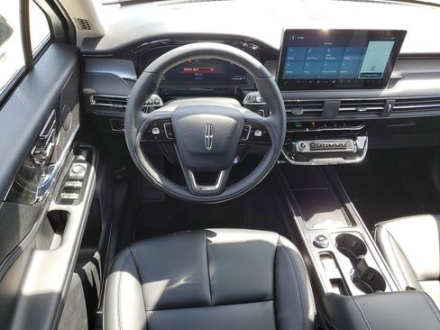 New 2026 Lincoln Corsair Premiere FWD image 16