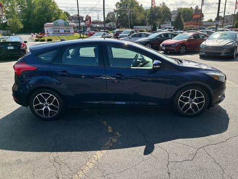 Used 2017 Ford Focus SEL w/ Cold Weather Package image 7