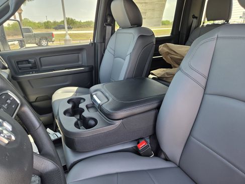 New 2026 RAM 3500 Tradesman AWD/4WD image 31