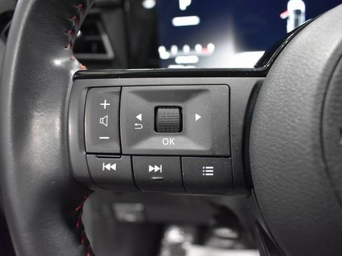 Certified 2025 Nissan Kicks SR image 24