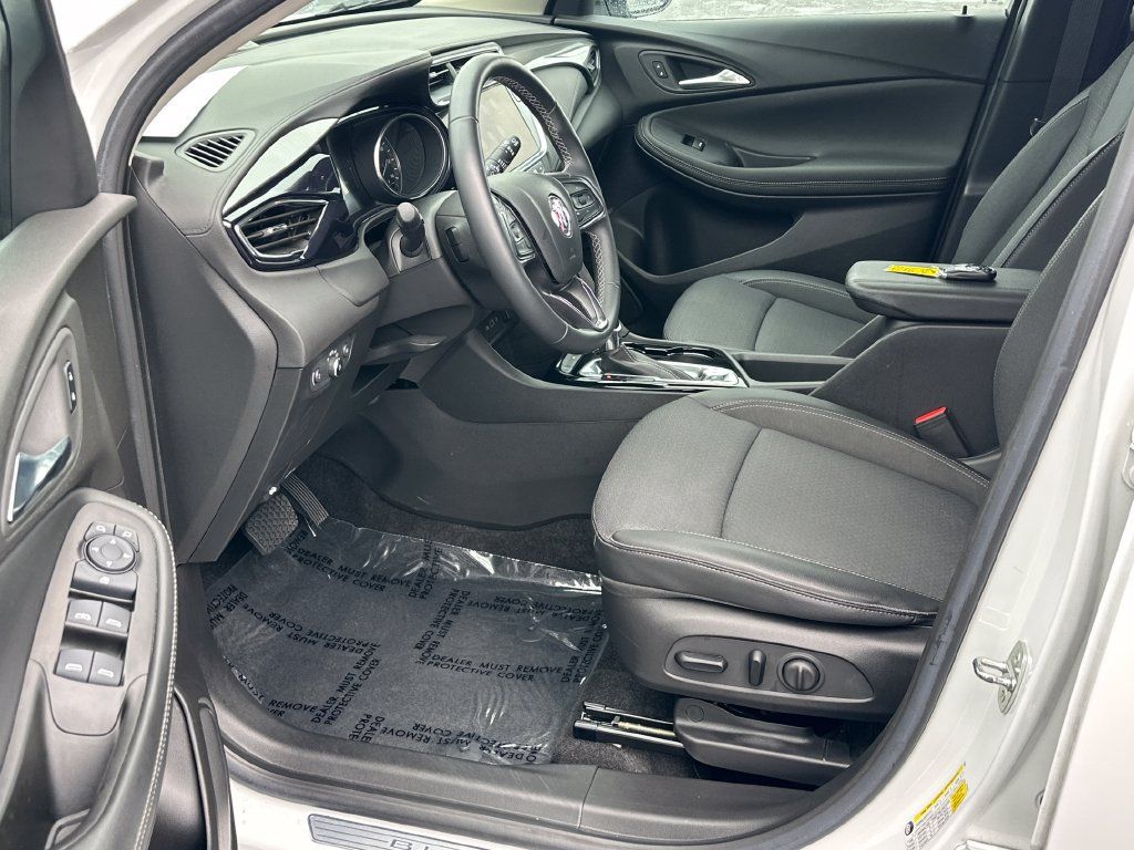Used 2023 Buick Encore GX Preferred w/ Cold Weather Comfort Package FWD image 10