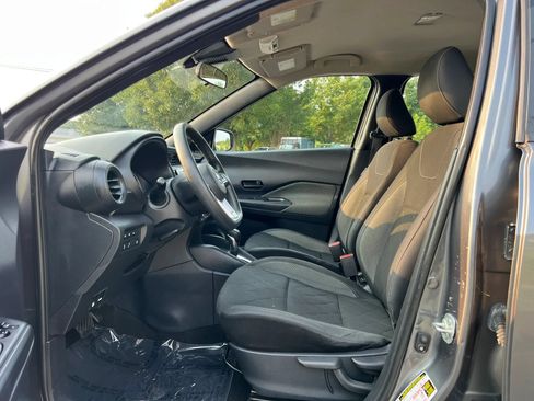 Used 2020 Nissan Kicks S FWD image 14