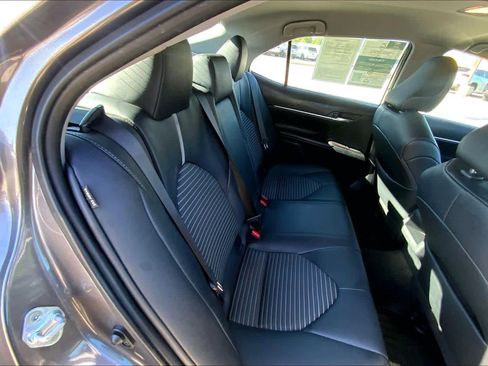 Used 2023 Toyota Camry SE image 19