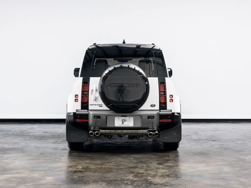 Used 2023 Land Rover Defender 110 X-Dynamic SE AWD/4WD image 17