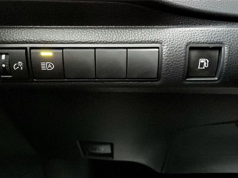 Used 2025 Toyota Corolla XLE image 32