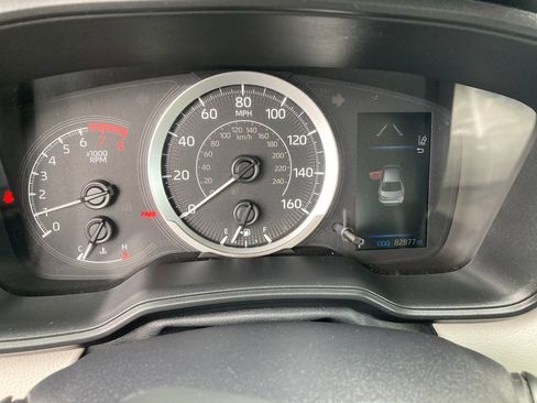 Used 2022 Toyota Corolla LE image 19