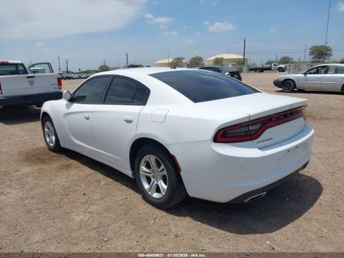 Used 2020 Dodge Charger SXT RWD image 3