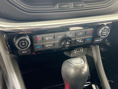 Used 2023 Jeep Compass High Altitude AWD/4WD image 16