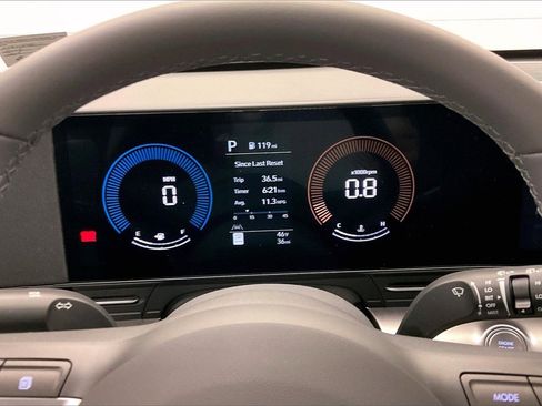 Certified 2025 Hyundai Kona SEL image 19