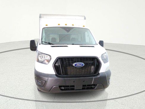 Used 2023 Ford Transit 350 DRW RWD image 2