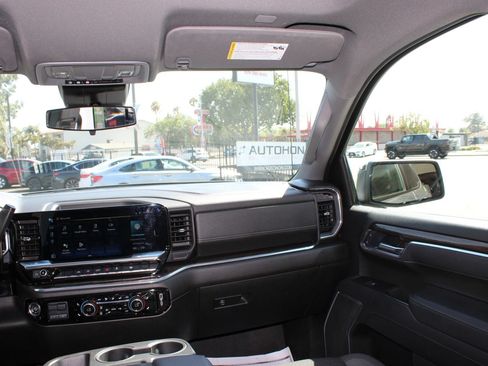 Used 2025 Chevrolet Silverado 1500 LT RWD image 28